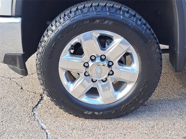 Used 2020 Chevrolet Silverado 2500 LTZ w/ Technology Package image 9