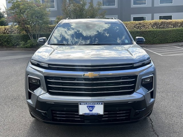 New 2026 Chevrolet Traverse High Country image 2