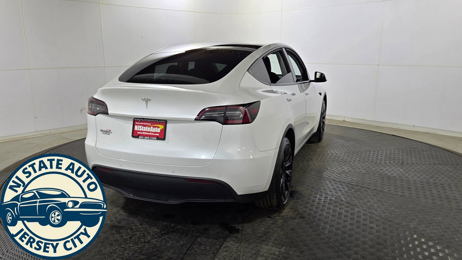 Used 2020 Tesla Model Y Performance image 9