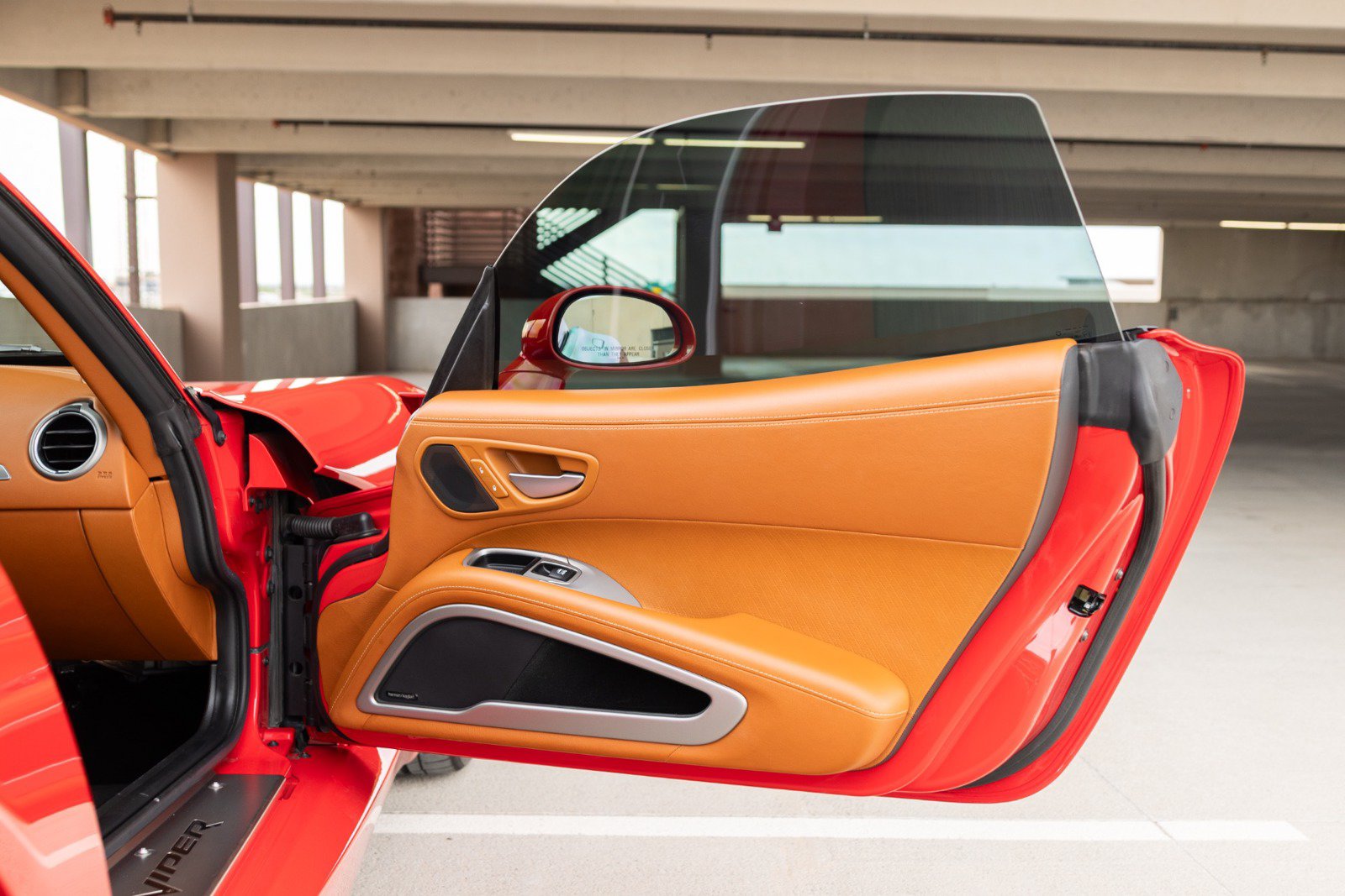 Used 2013 SRT Viper GTS w/ GTS Laguna Interior Pkg RWD image 52