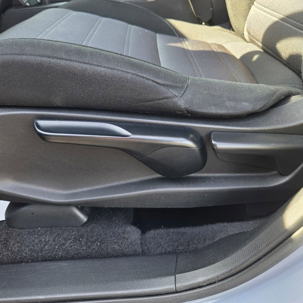 Used 2021 Honda CR-V Special Edition image 14