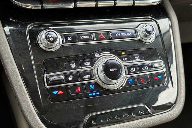 Used 2022 Lincoln Corsair Reserve w/ Equipment Group 201A image 18