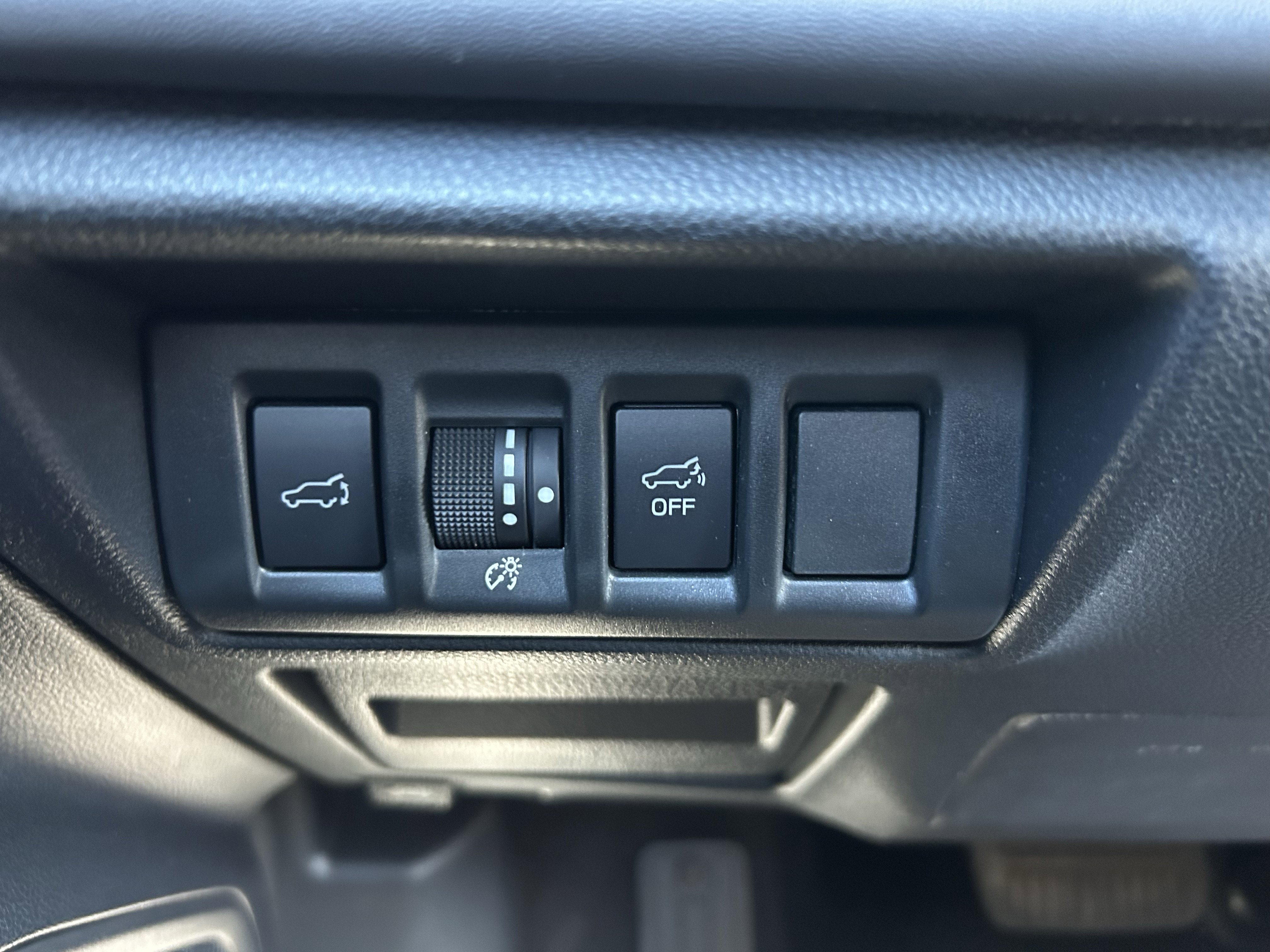 Certified 2025 Subaru Outback Limited w/ Popular Package #2 image 13