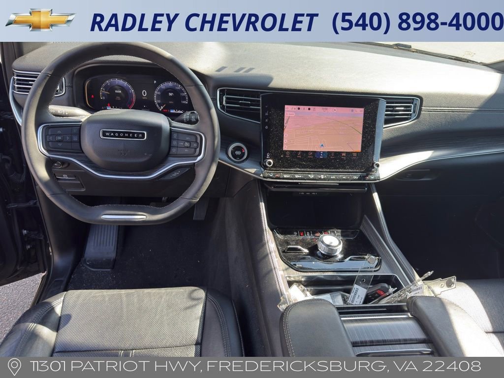 Used 2024 Jeep Wagoneer L Series II w/ Flexible Seating Group AWD/4WD image 15