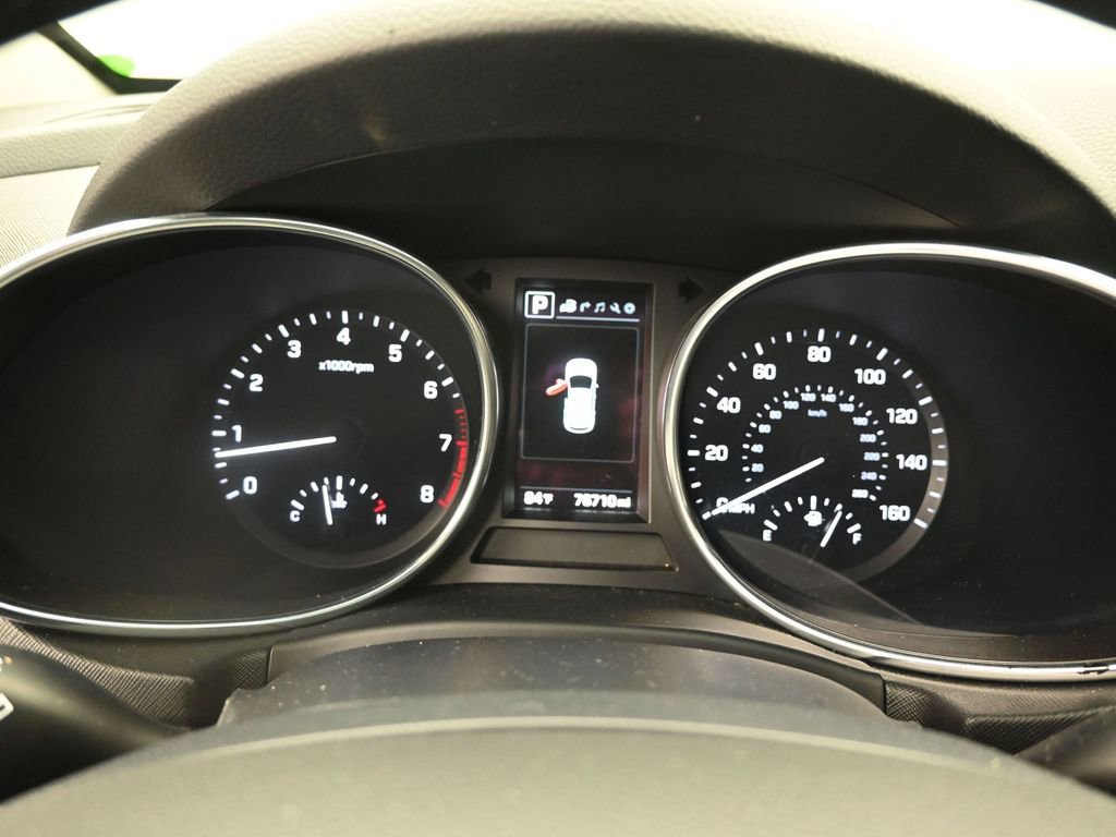 Used 2018 Hyundai Santa Fe SE image 11