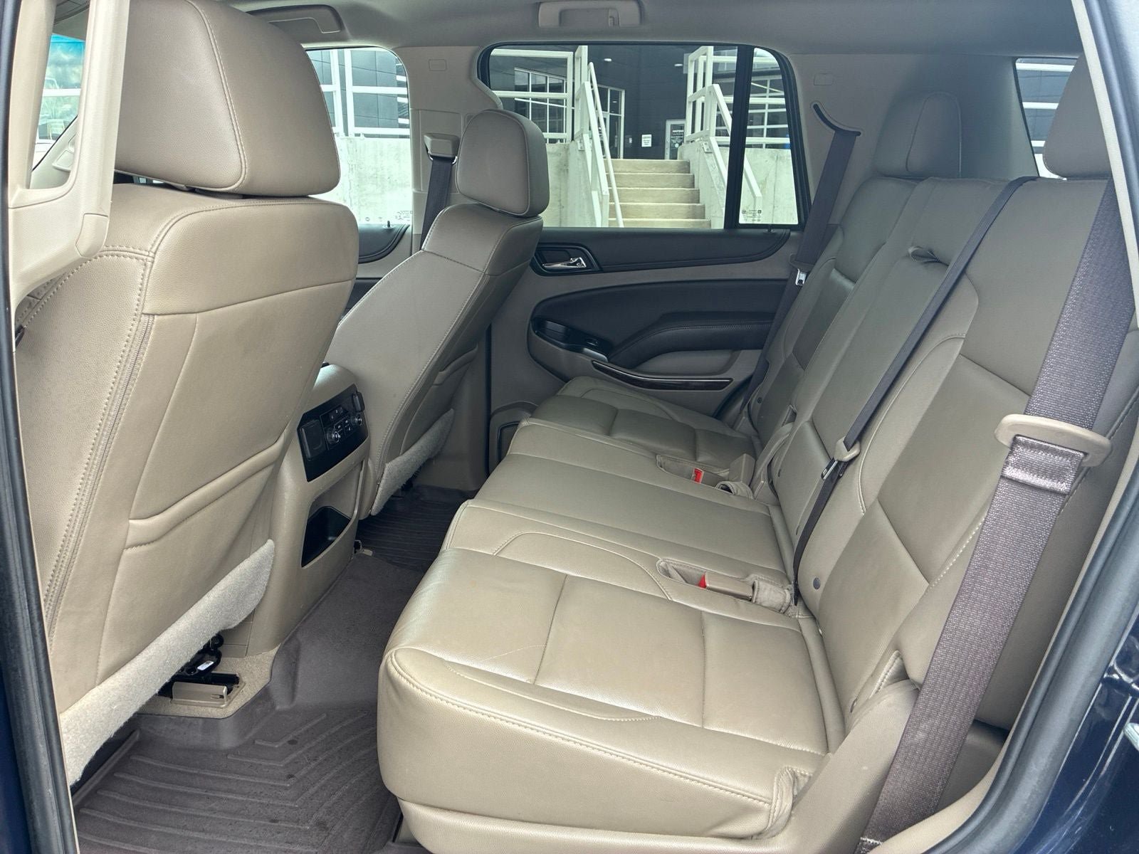 Used 2020 Chevrolet Tahoe LT w/ Luxury Package AWD/4WD image 17