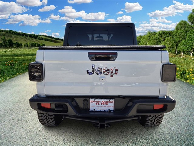 Certified 2021 Jeep Gladiator Willys image 5