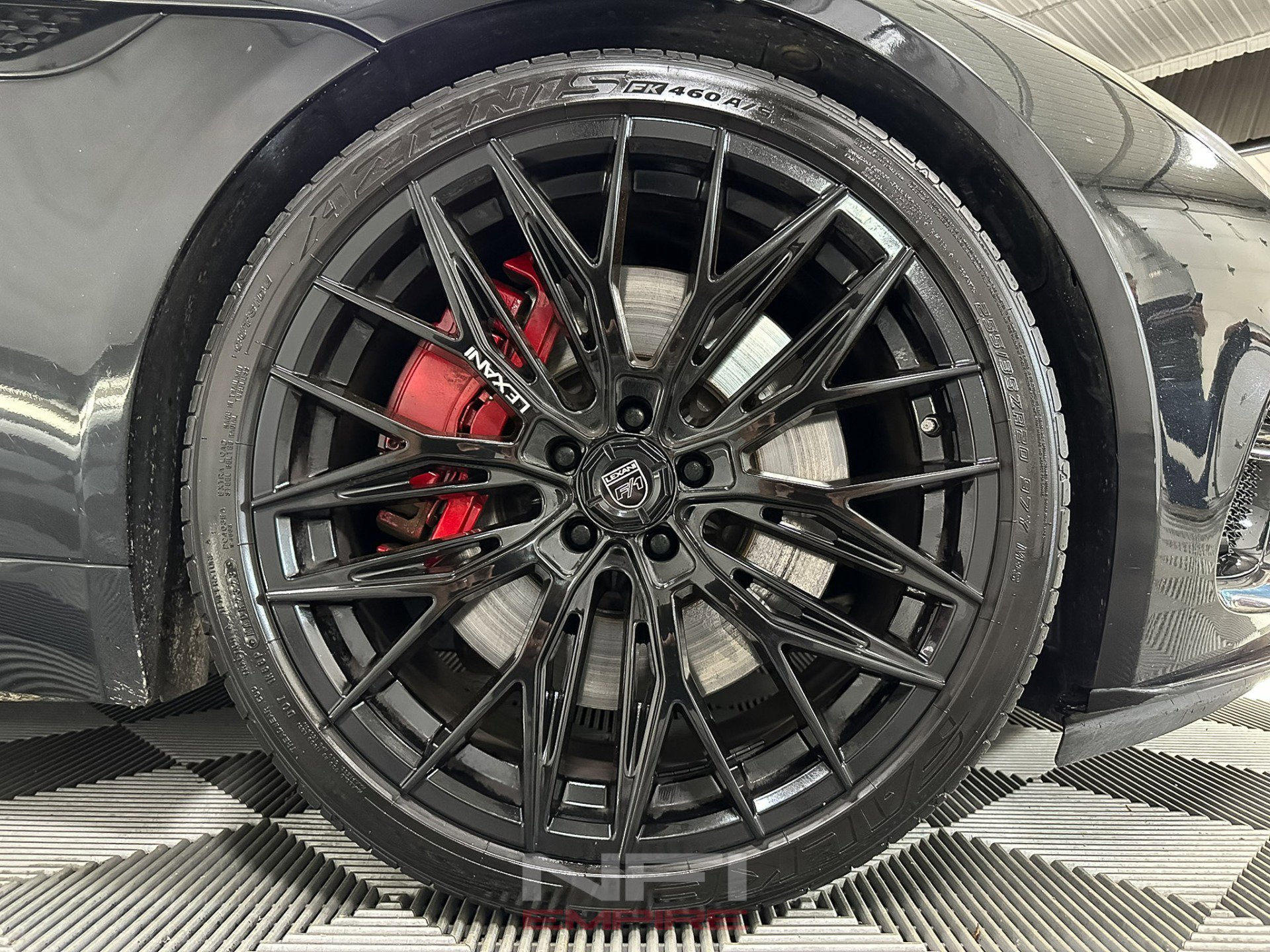 Used 2018 Jaguar F-TYPE R AWD/4WD image 16