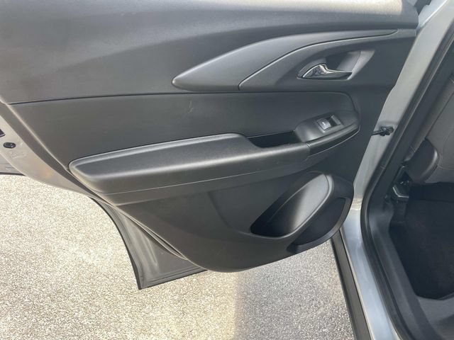 Used 2023 Chevrolet TrailBlazer LT FWD image 19