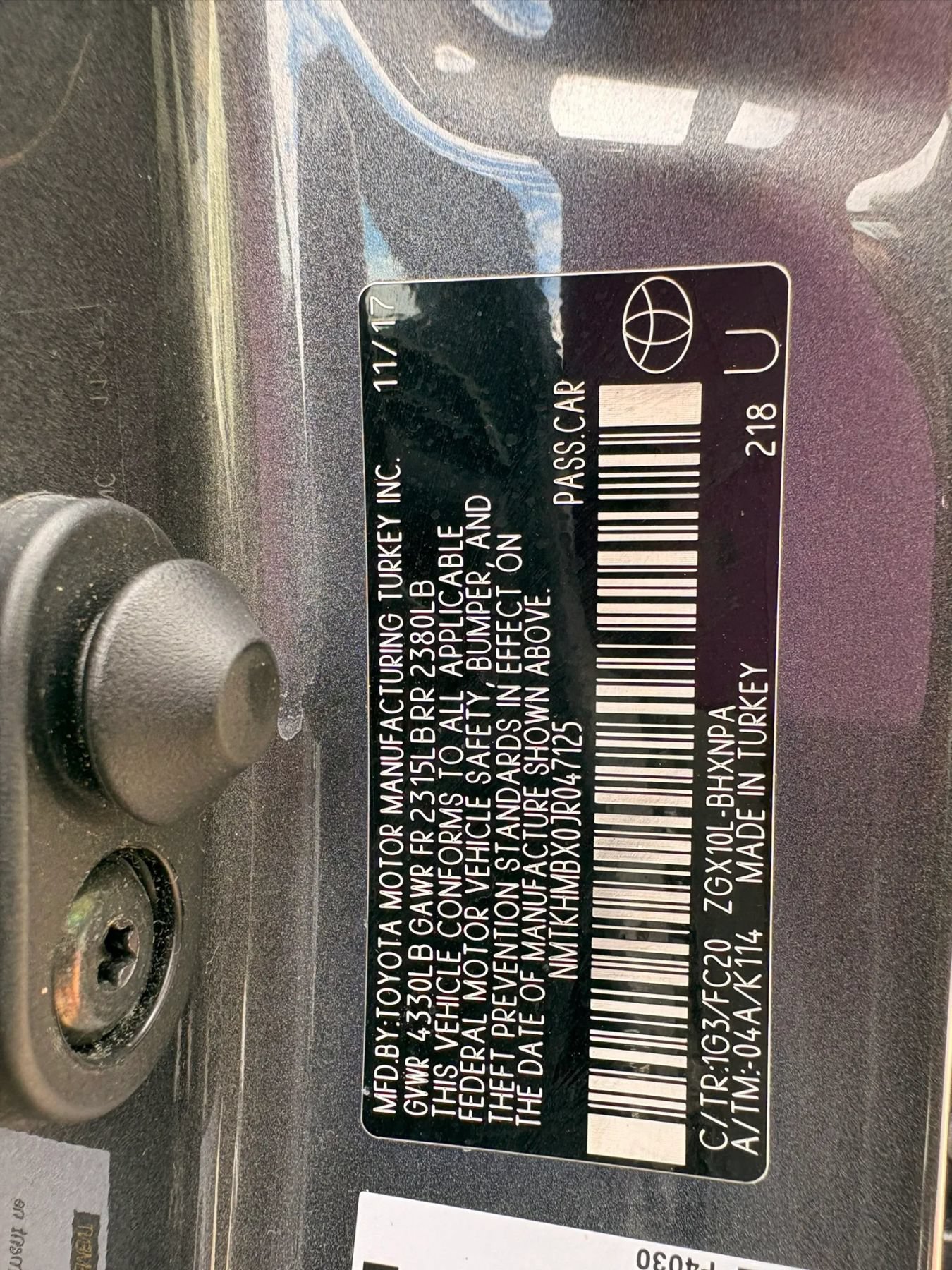Used 2018 Toyota C-HR XLE FWD image 31