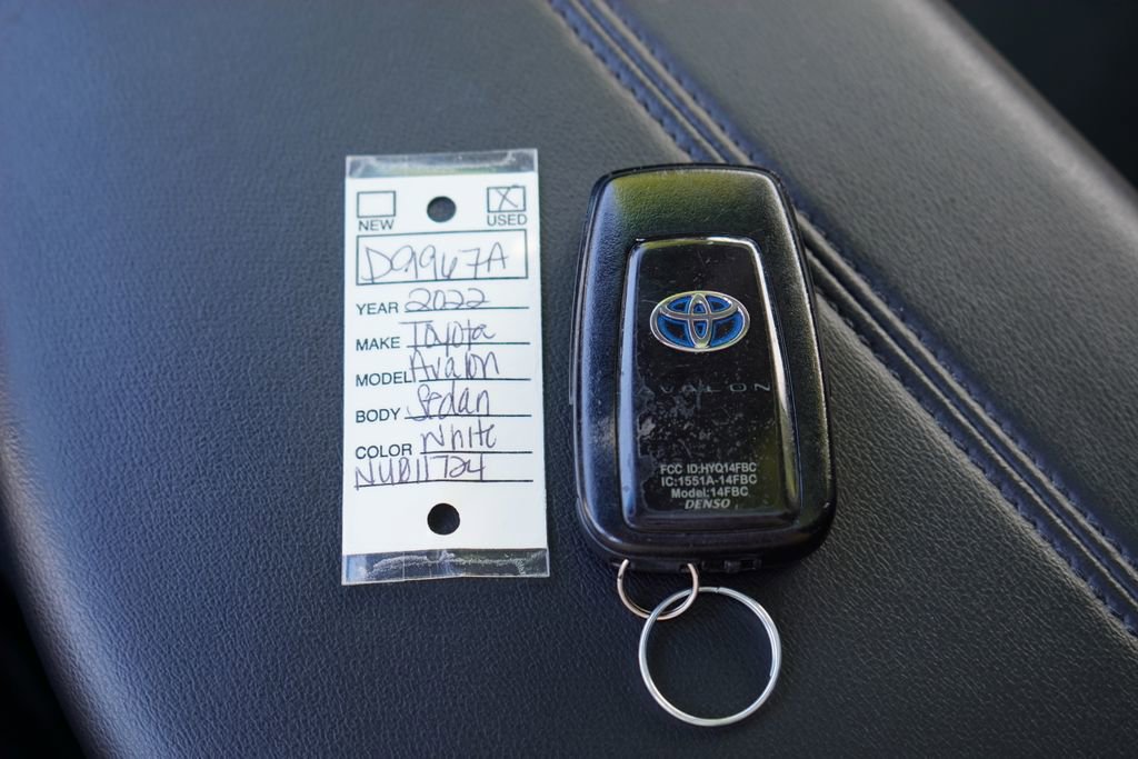 Used 2022 Toyota Avalon Limited w/ Advanced Safety Package FWD image 35