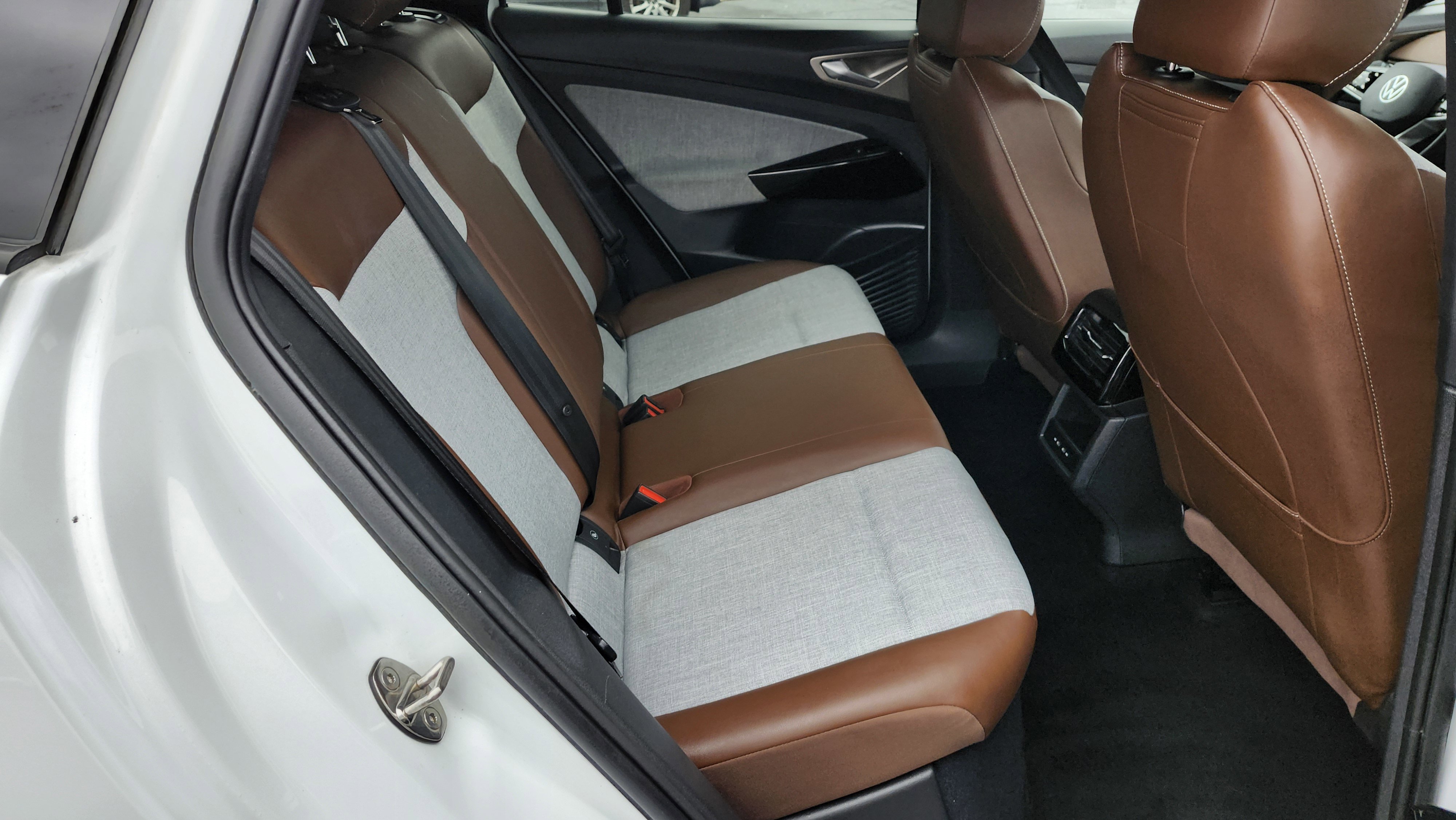 Used 2023 Volkswagen ID.4 Pro image 18