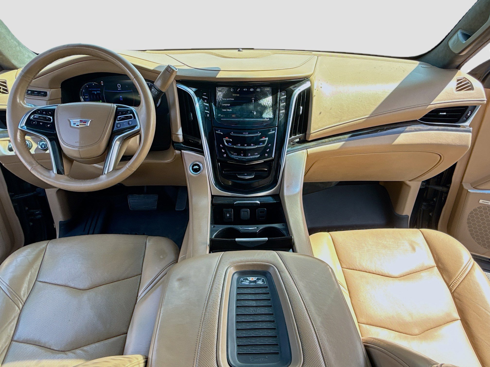 Used 2018 Cadillac Escalade ESV Platinum image 3