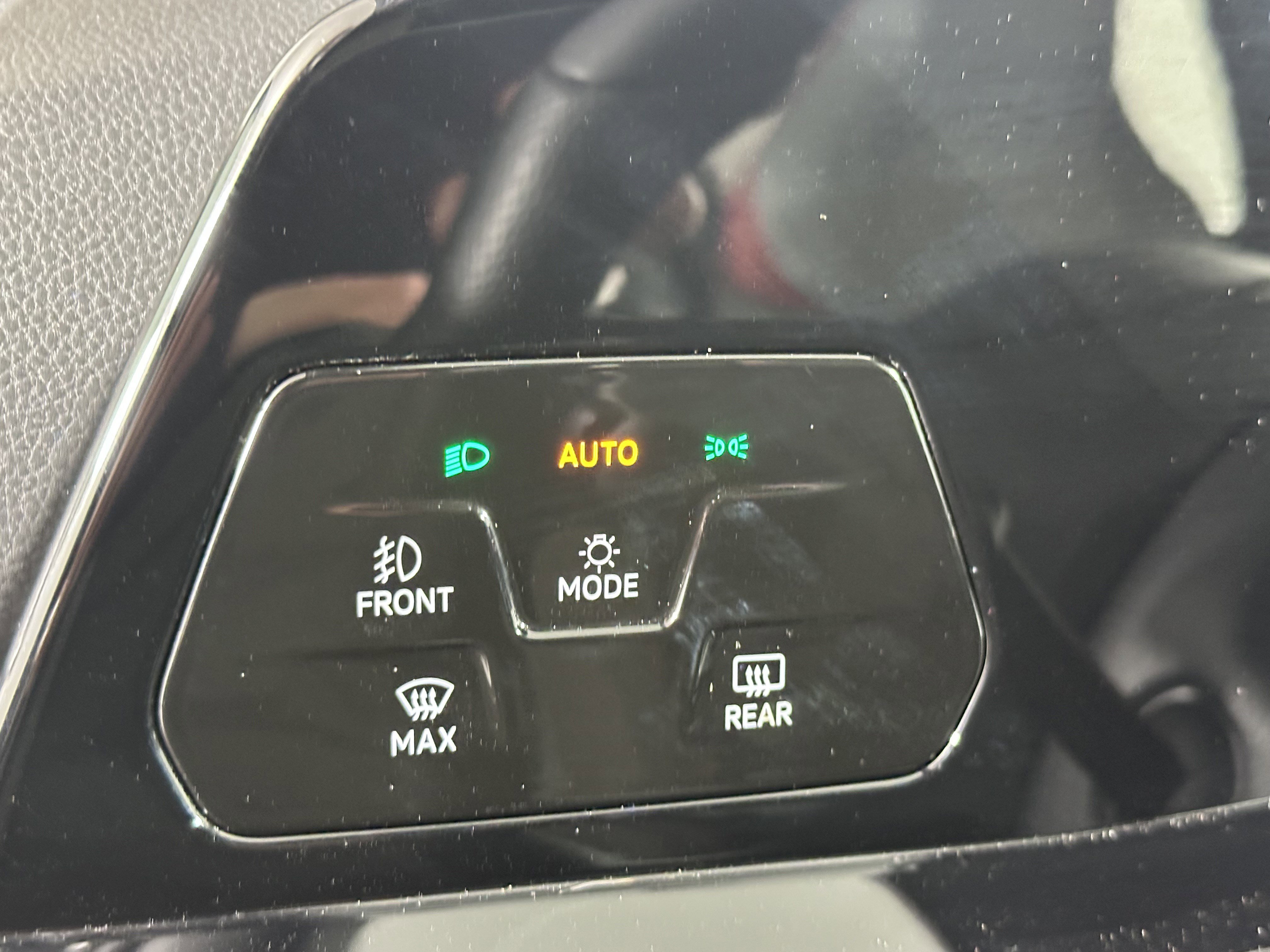 Used 2022 Volkswagen GTI SE image 25