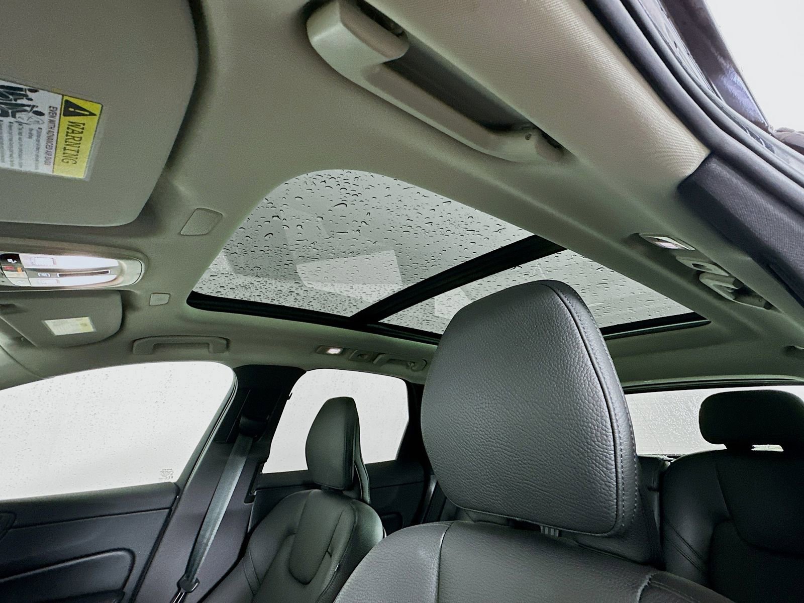 Used 2025 Volvo XC60 B5 Plus image 22