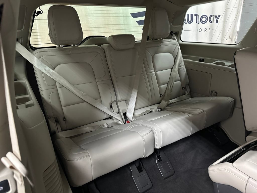 Used 2019 Lincoln Navigator Reserve AWD/4WD image 22