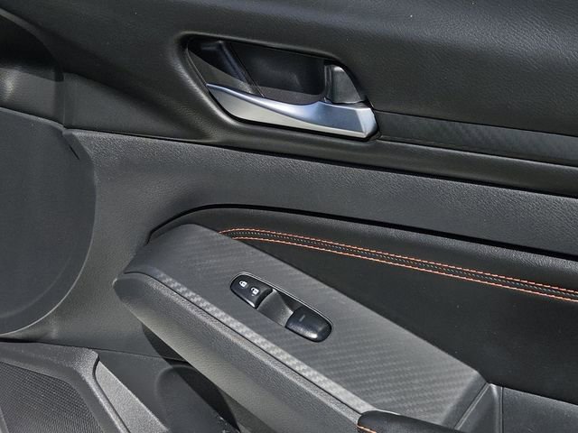 Used 2021 Nissan Altima 2.5 SR w/ SR Premium Package image 33