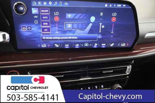 Used 2025 Chevrolet Traverse Z71 AWD/4WD image 20