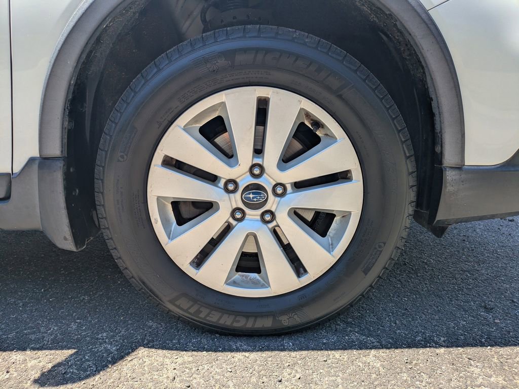 Used 2018 Subaru Outback 2.5i Premium AWD/4WD image 11