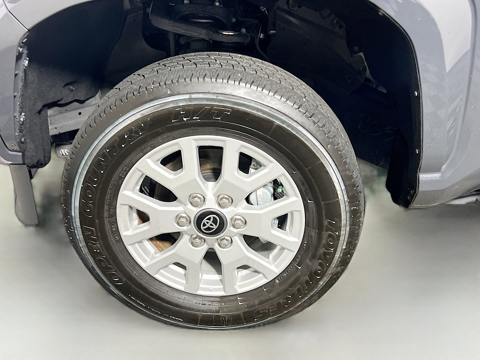 Used 2024 Toyota Tacoma SR5 w/ SR5 Upgrade Package image 13