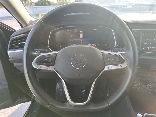 Used 2024 Volkswagen Jetta SE image 11