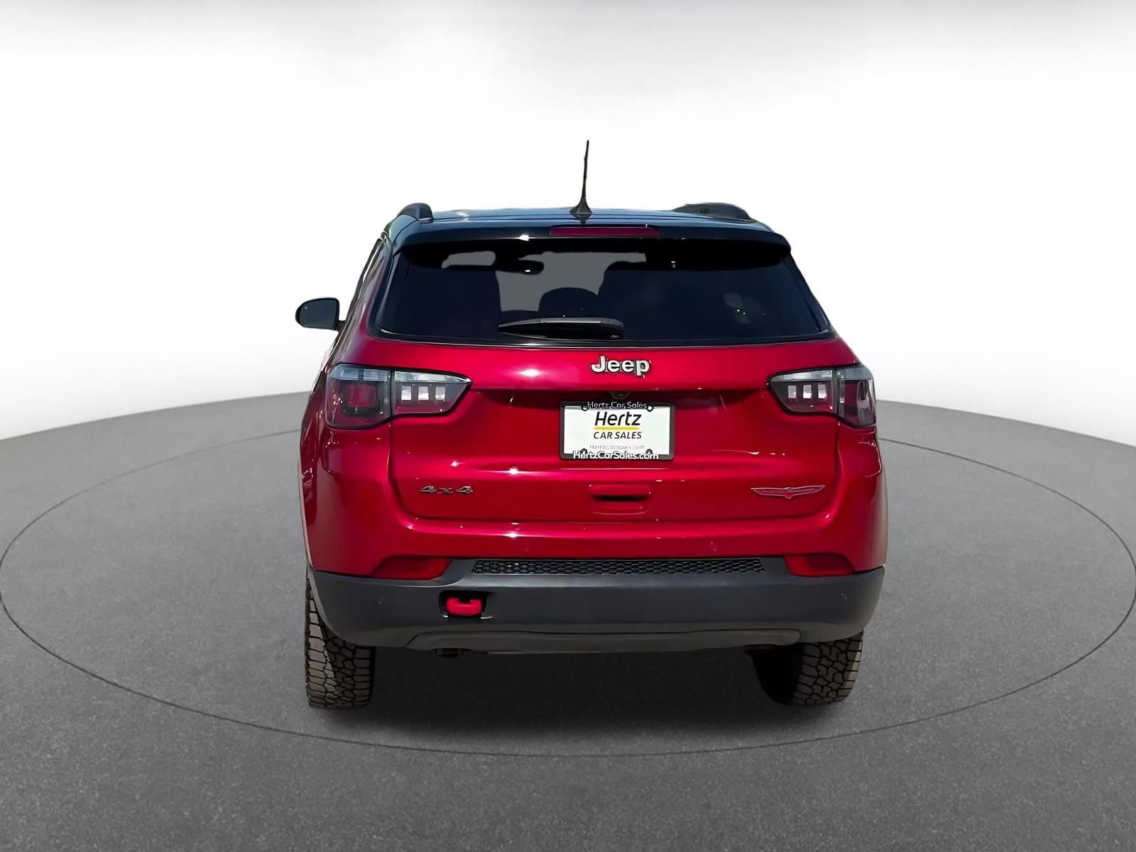 Used 2025 Jeep Compass Trailhawk AWD/4WD image 12