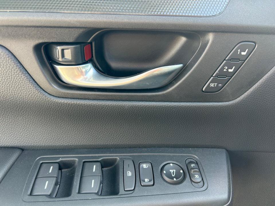 Certified 2025 Honda CR-V Sport-L image 36