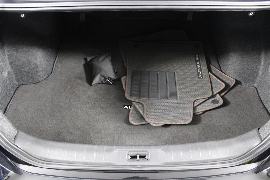 Certified 2019 Nissan Altima 2.5 SR FWD image 17