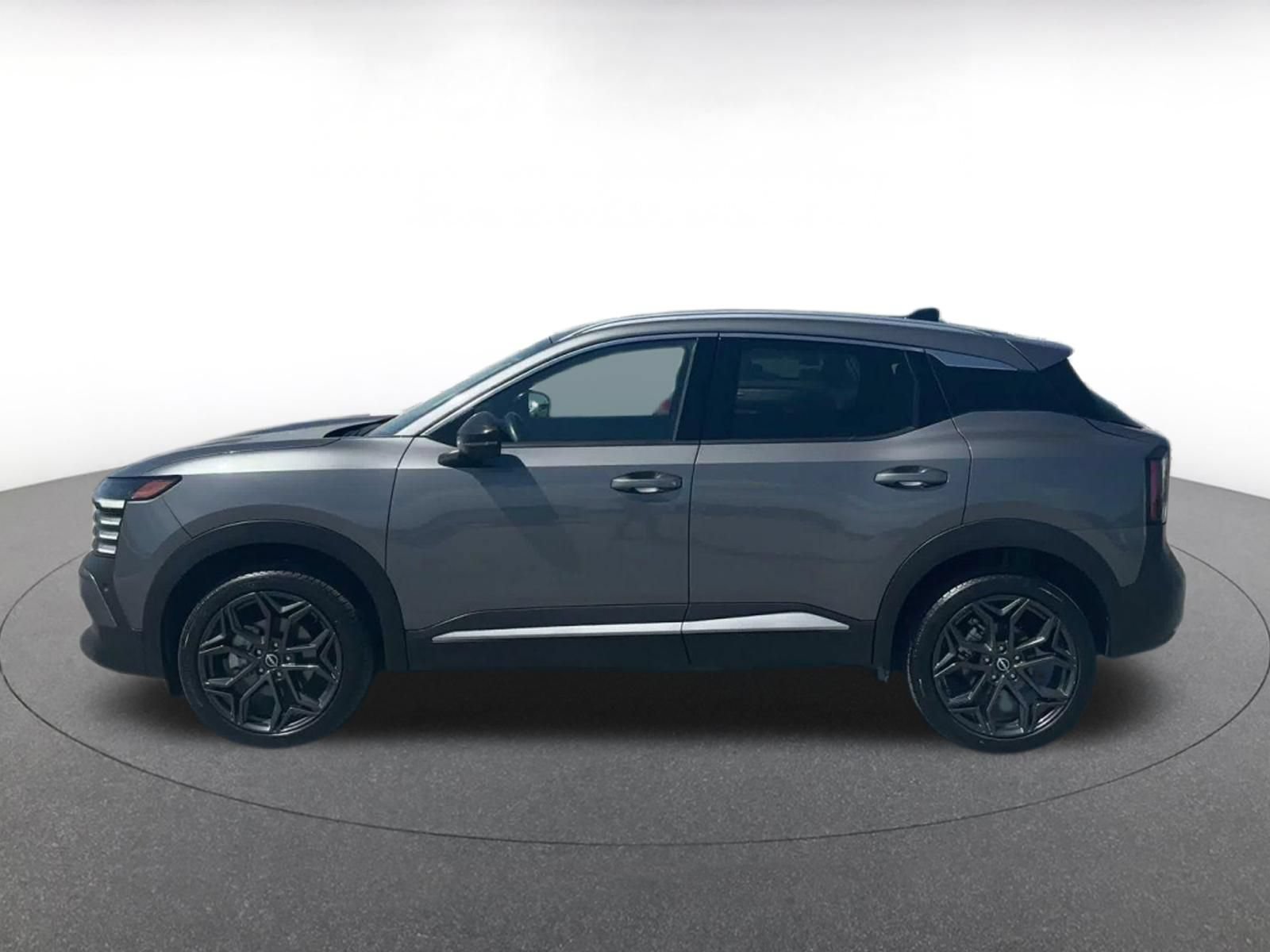 Used 2026 Nissan Kicks SR AWD/4WD image 7