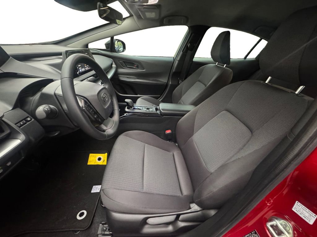 Used 2023 Toyota Prius LE image 10