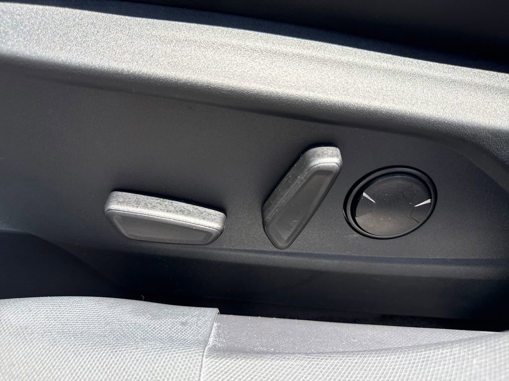 Used 2025 Ford Mustang Mach-E Premium RWD image 26