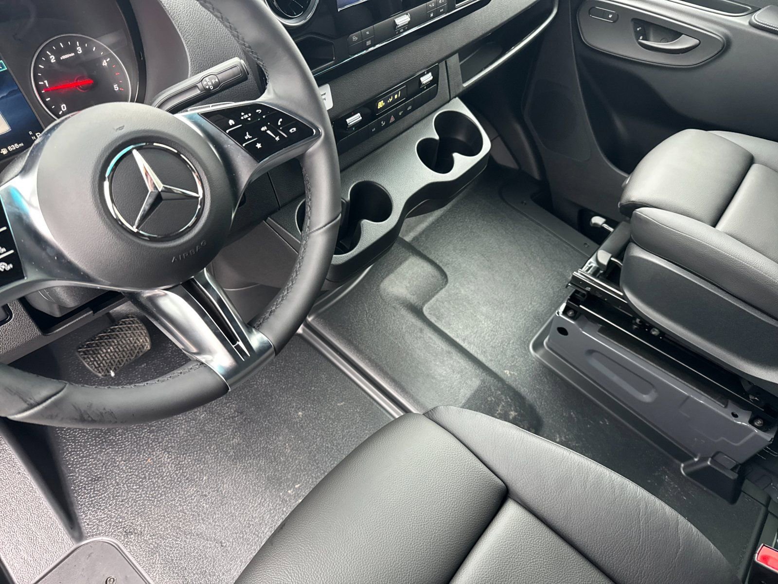 New 2026 Mercedes-Benz Sprinter 144 Cargo image 10