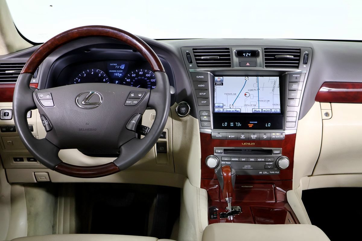 Used 2011 Lexus LS 460 L w/ Luxury Pkg AWD/4WD image 27