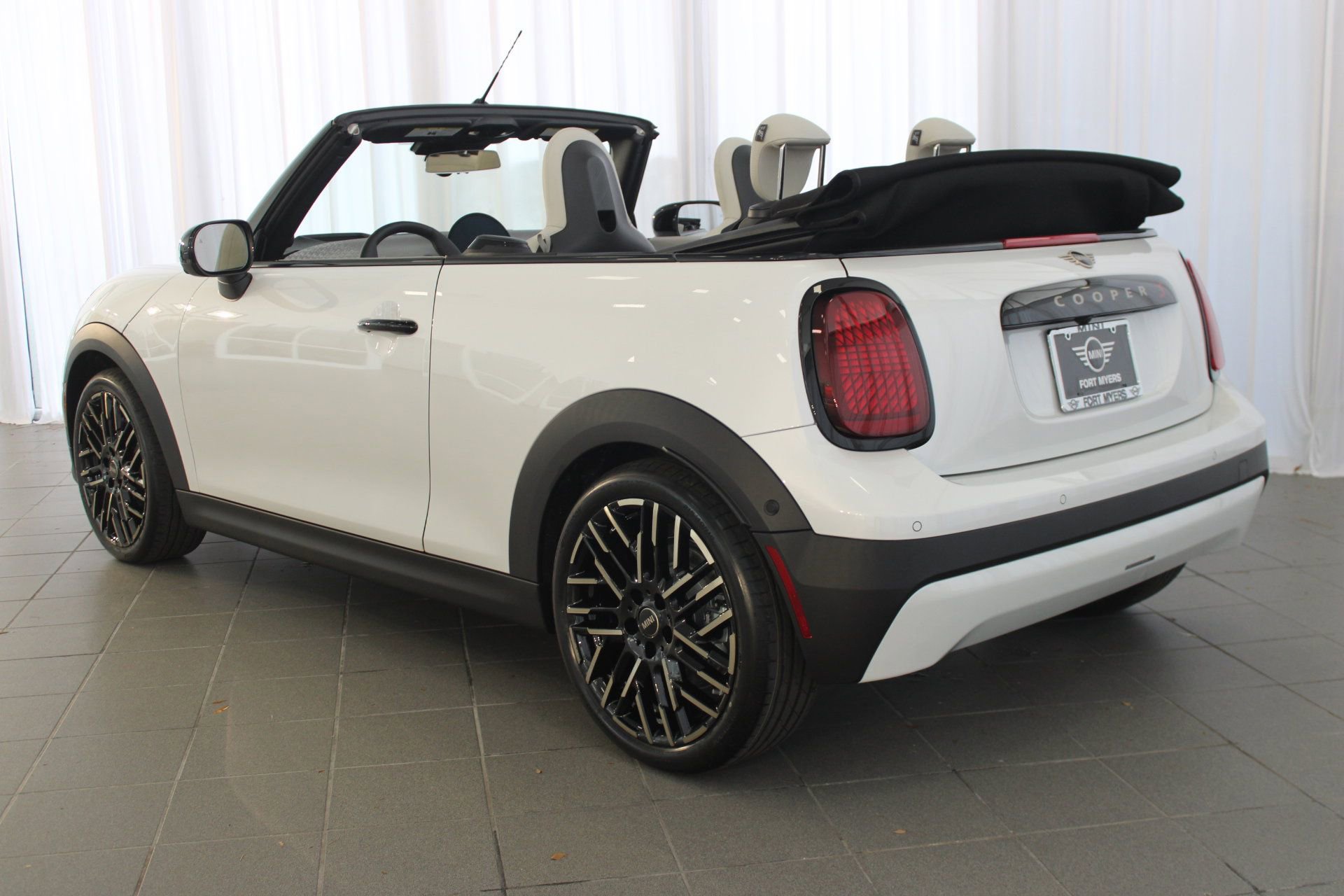 New 2026 MINI Cooper S image 21