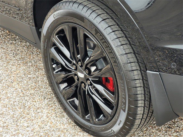 Certified 2022 Cadillac XT5 Sportv w/ LPO, ONYX Package image 6