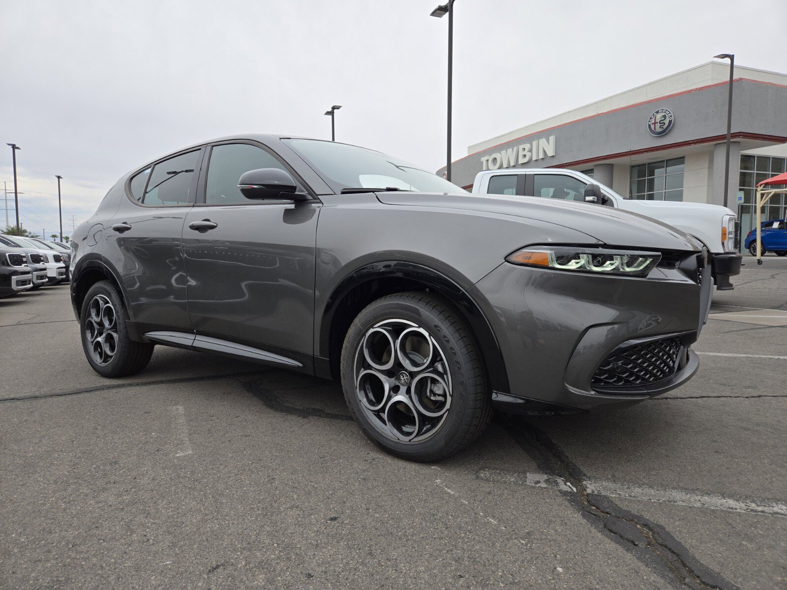 New 2025 Alfa Romeo Tonale image 2