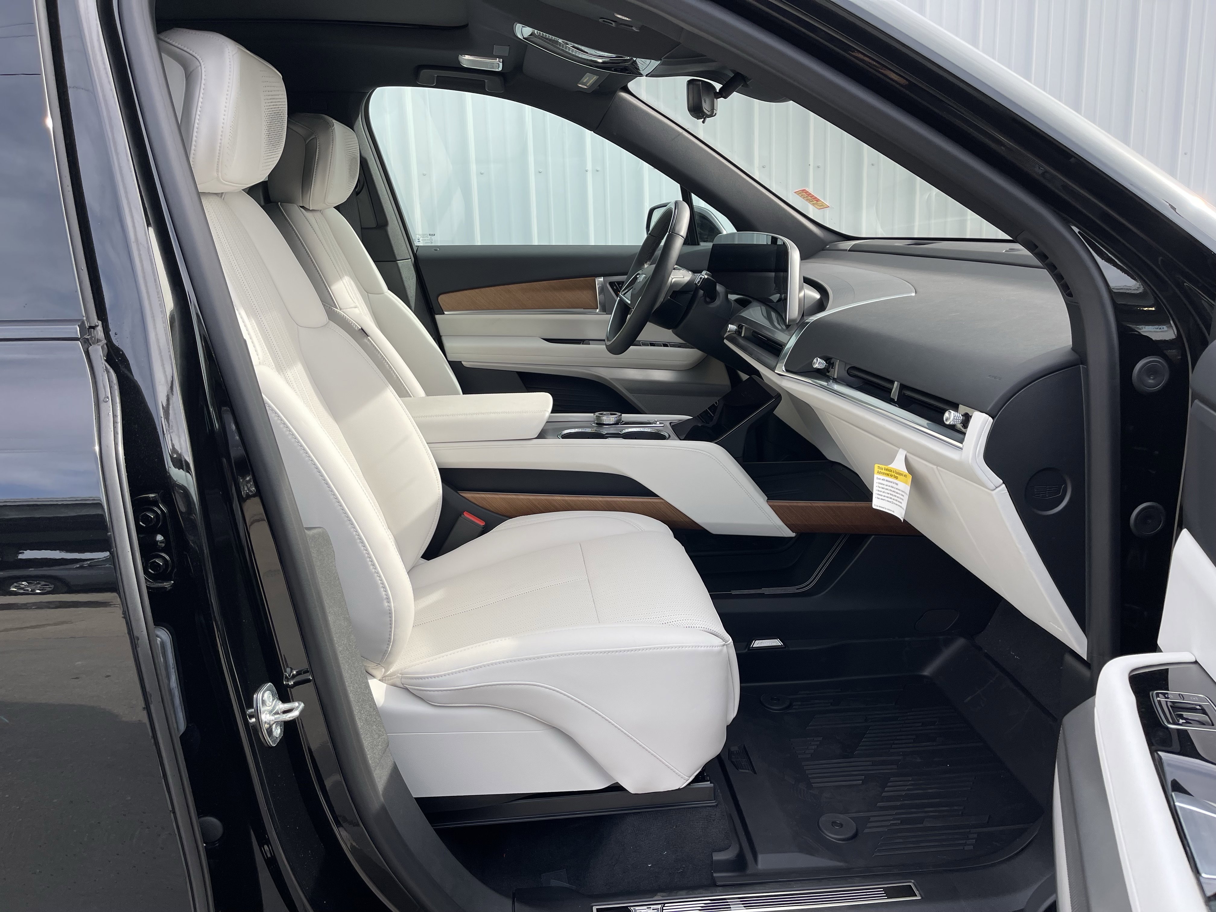 New 2026 Cadillac Vistiq Sport w/ LPO, Floor Liner Package image 12