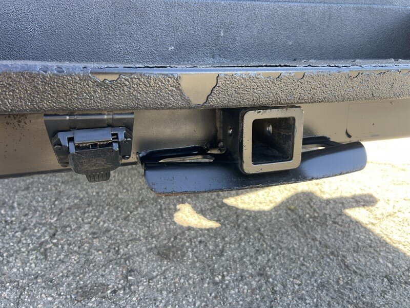 Used 2019 Ford E-350 and Econoline 350 Super Duty w/ Power Windows & Locks Group RWD image 28