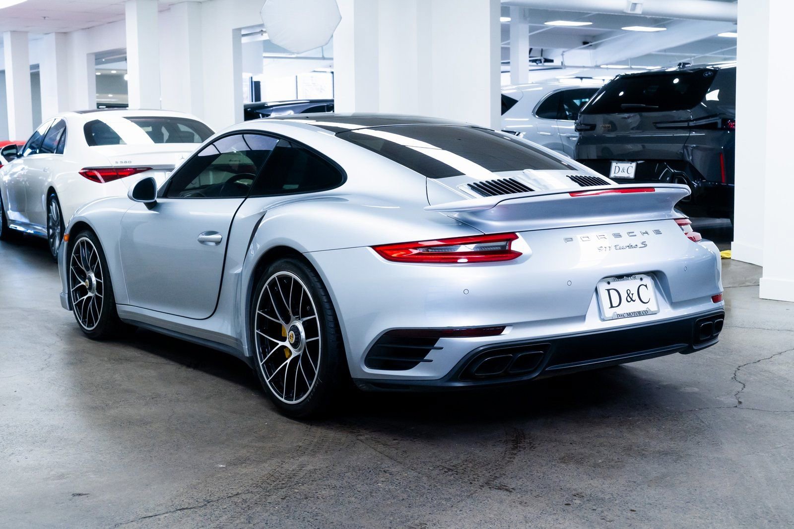Used 2017 Porsche 911 Turbo S image 4