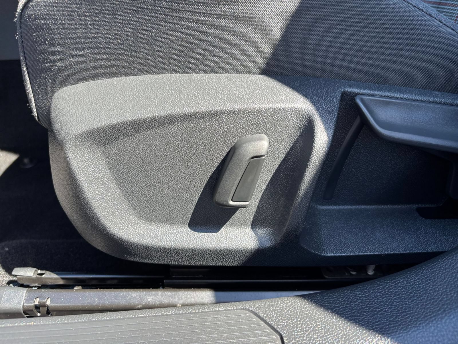 Used 2026 Volkswagen Golf S FWD image 19
