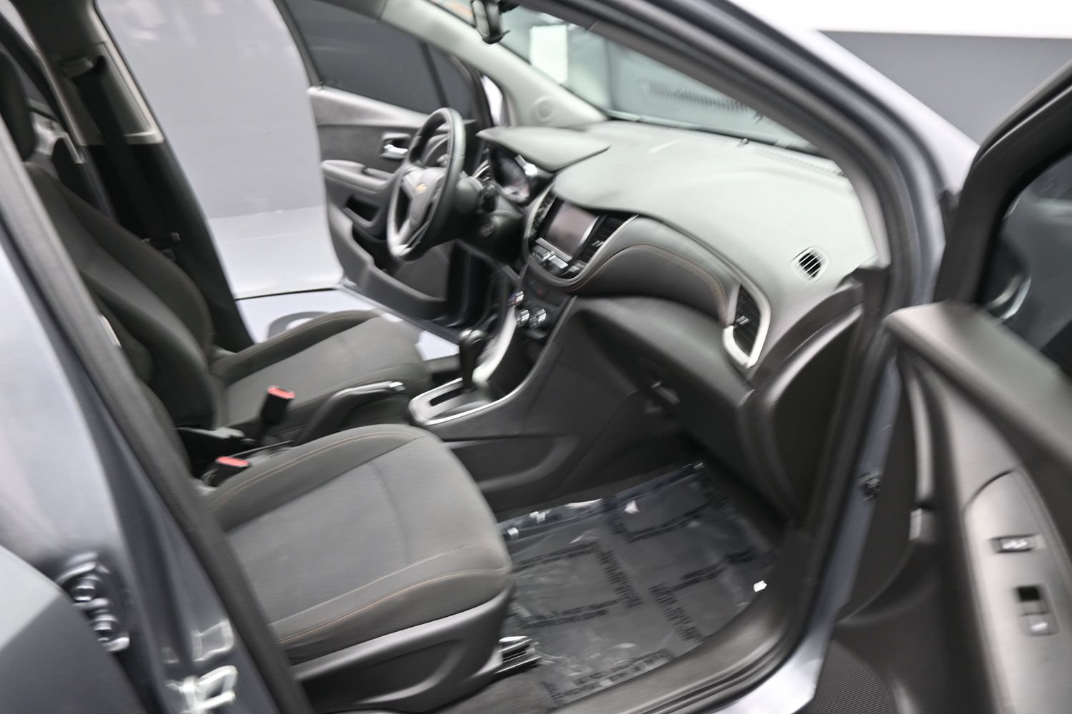 Used 2020 Chevrolet Trax LS FWD image 20