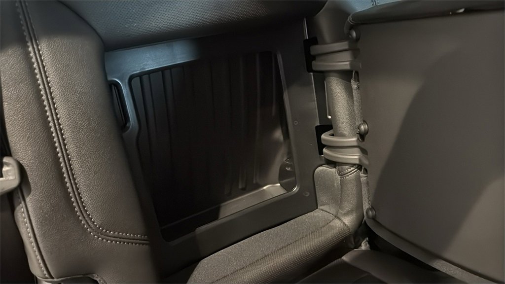 Used 2024 GMC Sierra 1500 SLT w/ SLT Premium Plus Package image 15