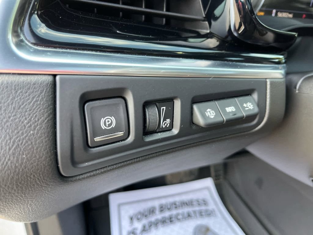 Used 2023 Cadillac XT6 Premium Luxury w/ Technology Package AWD/4WD image 27