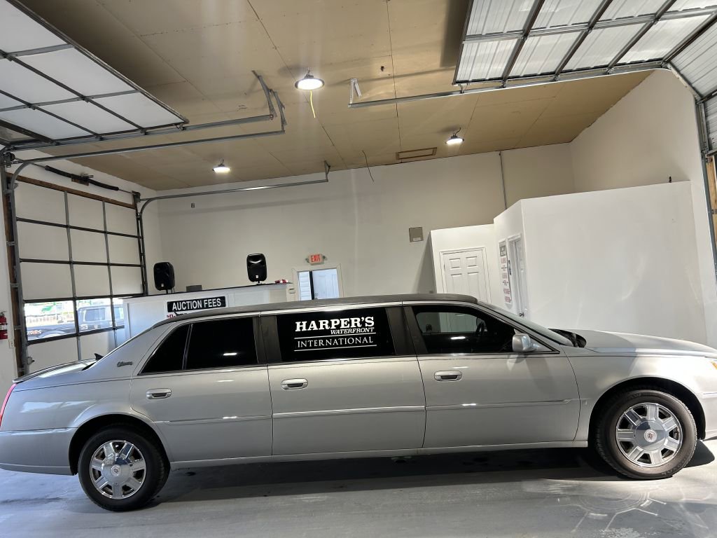 Used 2007 Cadillac DTS image 2