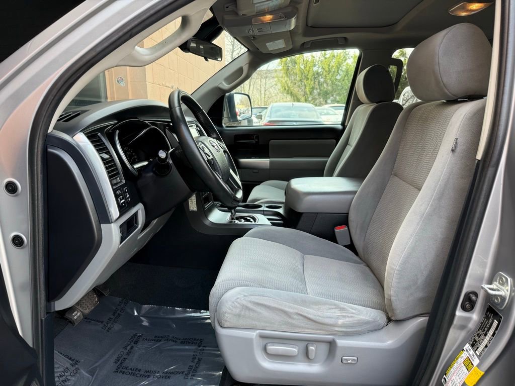 Used 2019 Toyota Sequoia SR5 AWD/4WD image 9