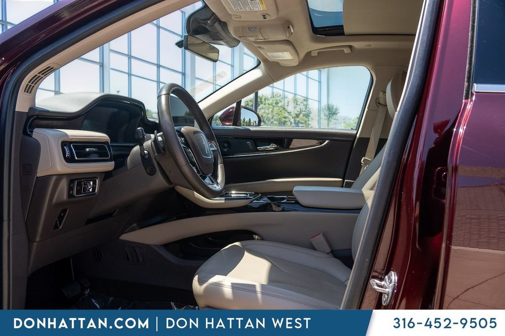 Used 2023 Lincoln Nautilus Reserve w/ Equipment Group 201A AWD/4WD image 3