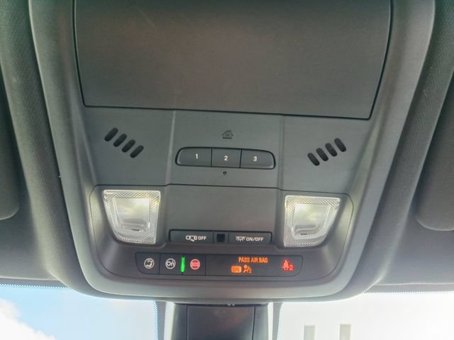 Used 2025 Chevrolet Blazer RS FWD image 7