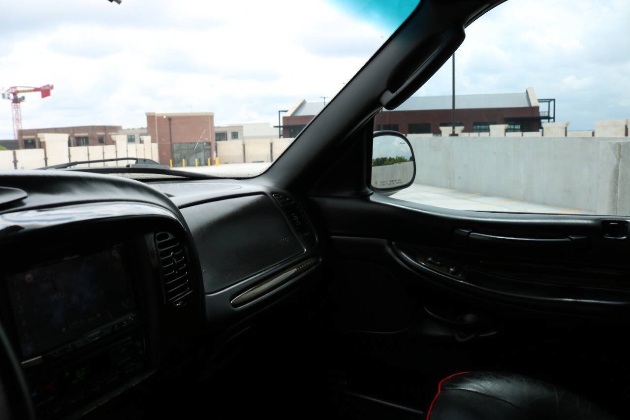 Used 2002 Lincoln Blackwood RWD image 82