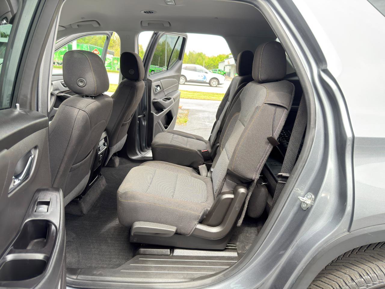 Used 2019 Chevrolet Traverse LT w/ LPO, Floor Liner Package AWD/4WD image 25