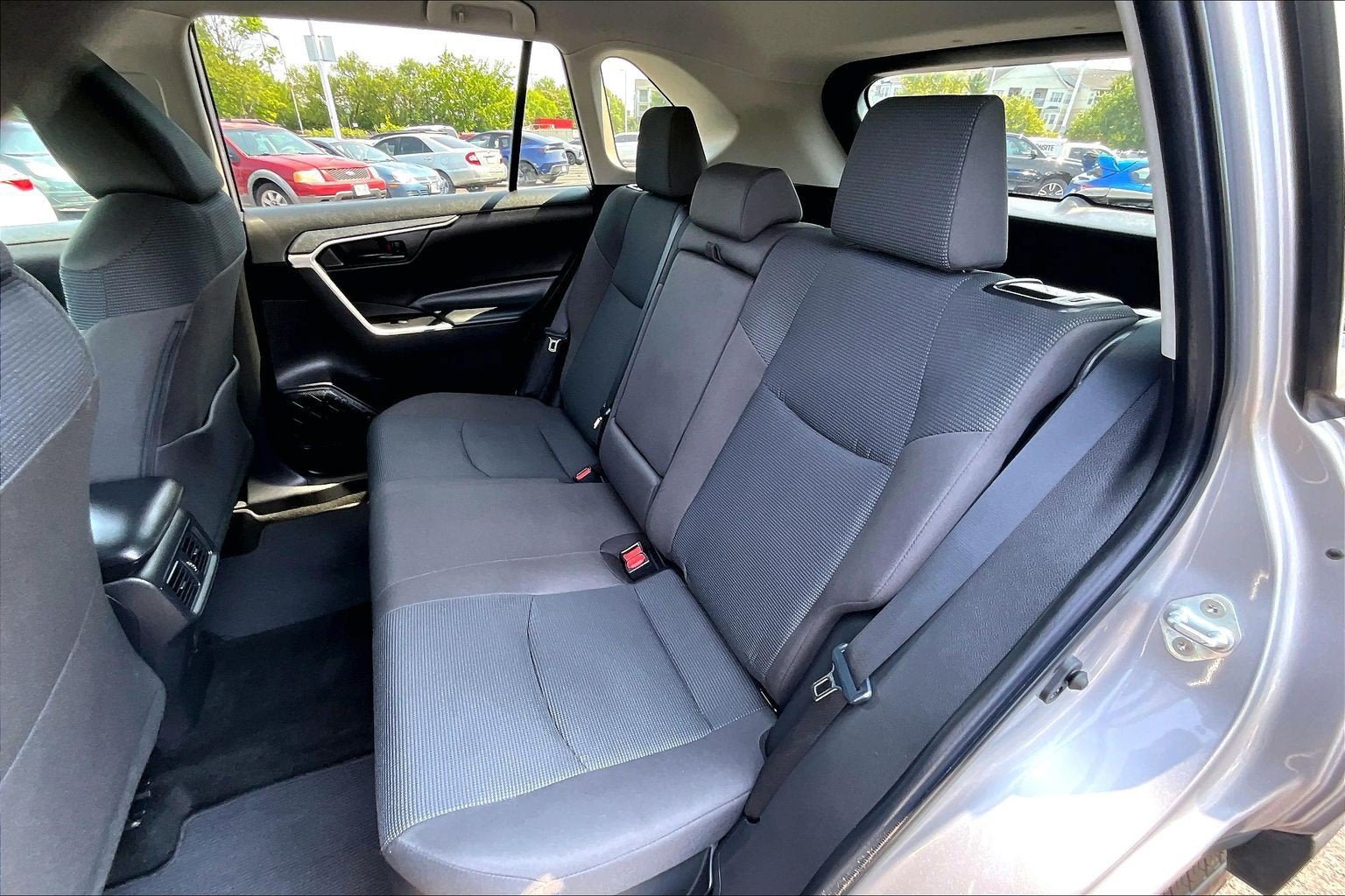 Used 2023 Toyota RAV4 LE AWD/4WD image 24